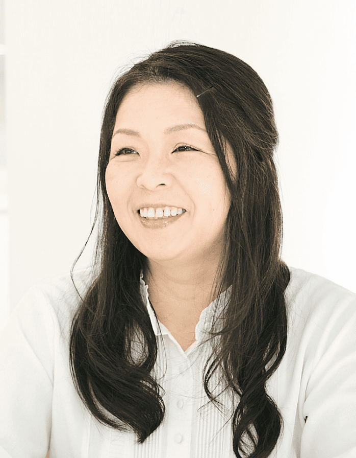 管理部 / 諏佐 砂知恵